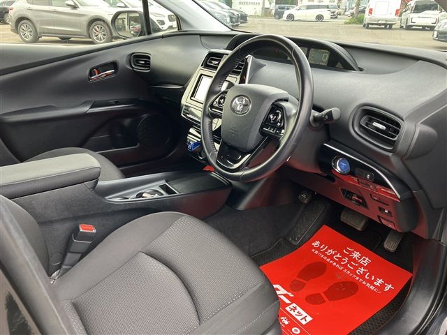 TOYOTA PRIUS 4WD 2020 Image 31
