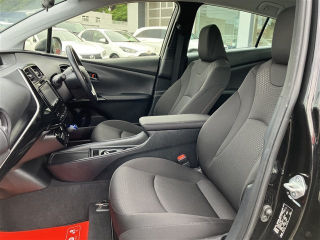 TOYOTA PRIUS 4WD 2020 Image 31