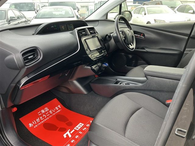 TOYOTA PRIUS 4WD 2020 Image 31