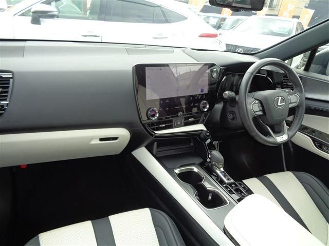 TOYOTA LEXUS NX350H 2023 Image 31