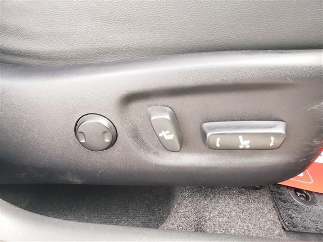 TOYOTA PRIUS 2012 Image 31