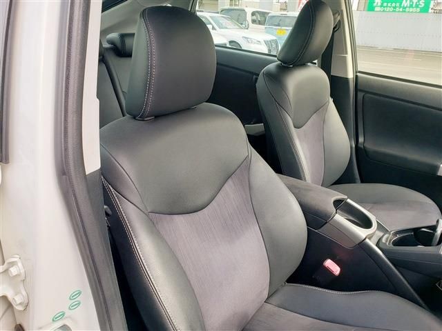 TOYOTA PRIUS 2012 Image 31