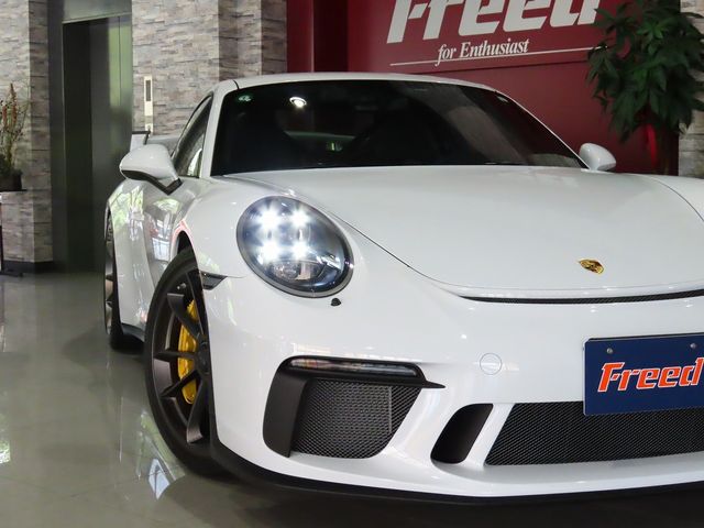 PORSCHE 911 2019 Image 31