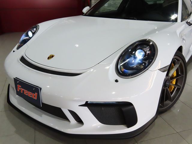 PORSCHE 911 2019 Image 31