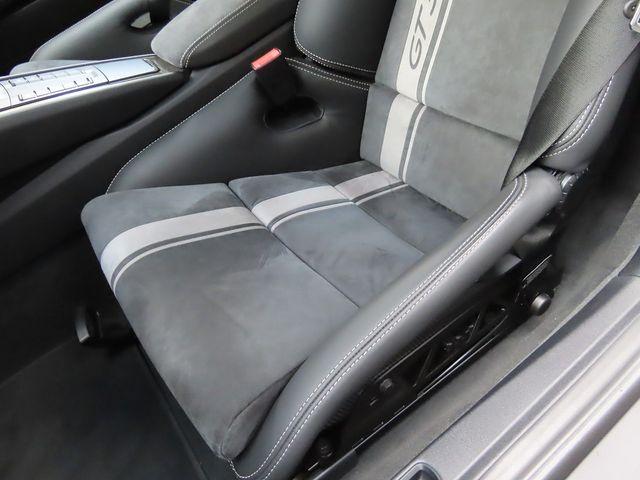 PORSCHE 911 2019 Image 31