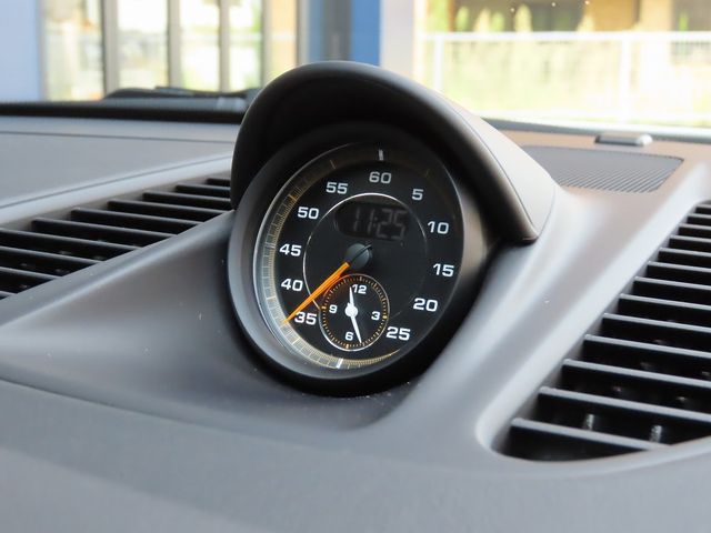 PORSCHE 911 2019 Image 31