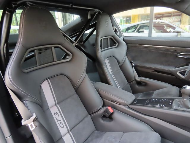 PORSCHE 911 2019 Image 31