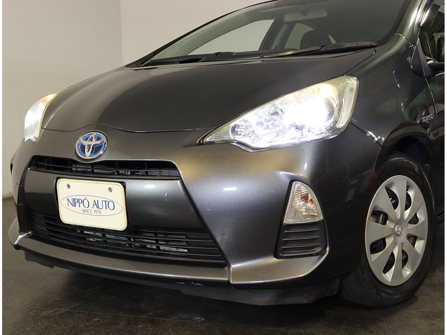 TOYOTA AQUA 2013 Image 31