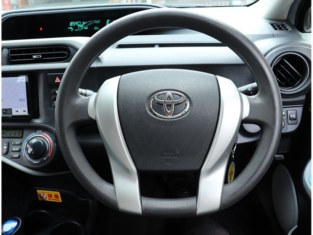 TOYOTA AQUA 2013 Image 31