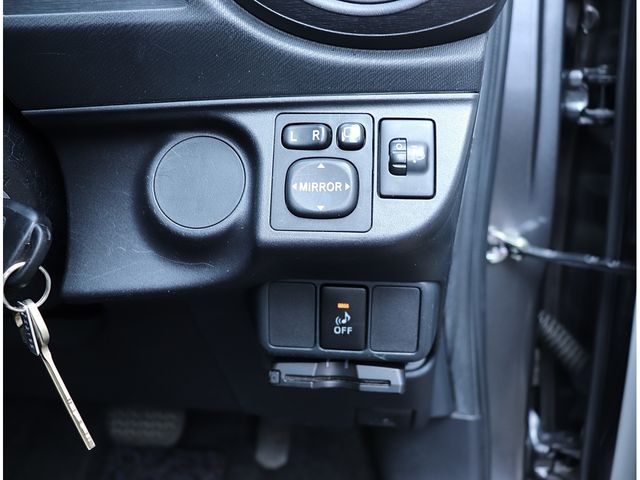 TOYOTA AQUA 2013 Image 31