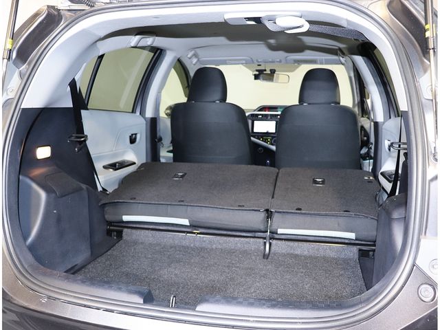 TOYOTA AQUA 2013 Image 31