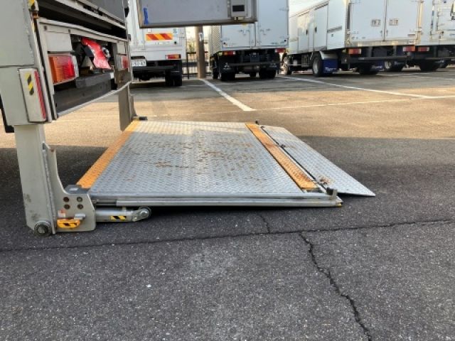 HINO DUTRO 2023 Image 31