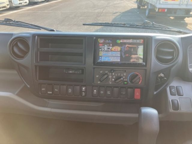 HINO DUTRO 2023 Image 31