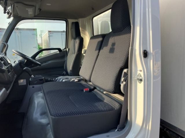 HINO DUTRO 2023 Image 31