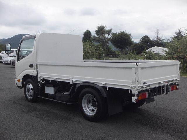HINO DUTRO 2020 Image 31