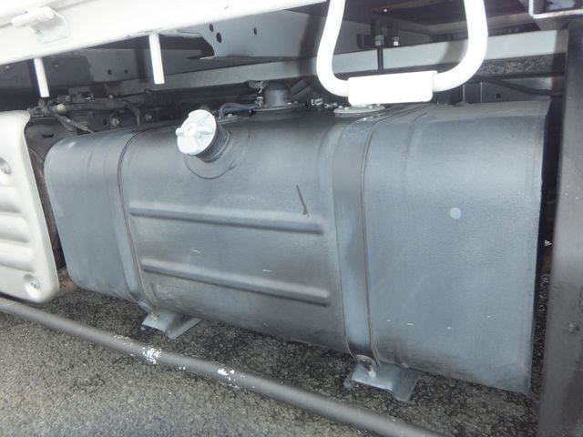 HINO DUTRO 2020 Image 31