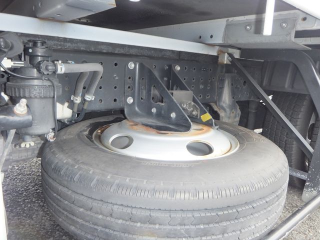 HINO DUTRO 2020 Image 31