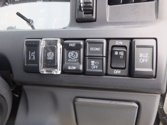 ISUZU ELF 2019 Image 31