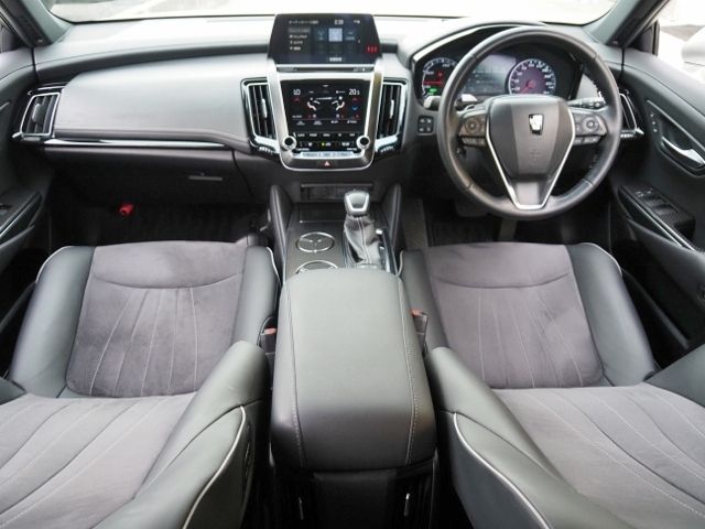 TOYOTA CROWN SEDAN HYBRID 2020 Image 31