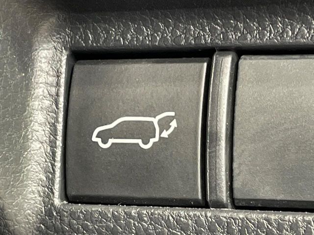 TOYOTA HARRIER 2WD 2022 Image 31