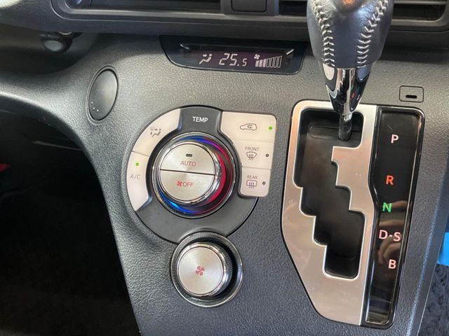 TOYOTA SIENTA 2017 Image 31