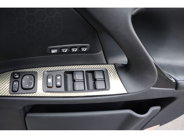 TOYOTA LEXUS IS F 2011 Image 31