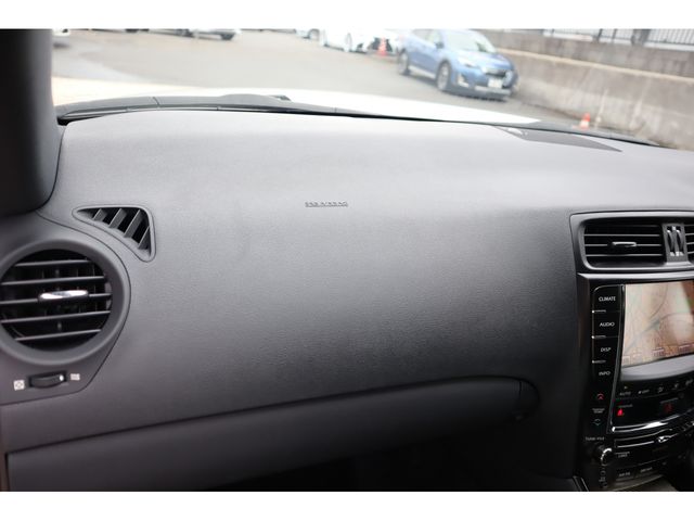 TOYOTA LEXUS IS F 2011 Image 31