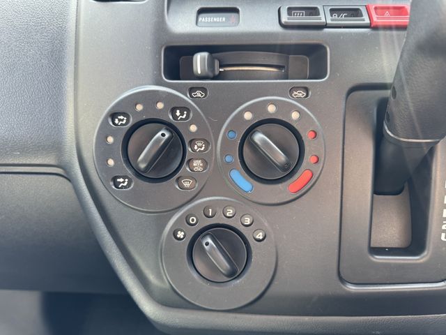 TOYOTA LITEACE VAN 4WD 2019 Image 31