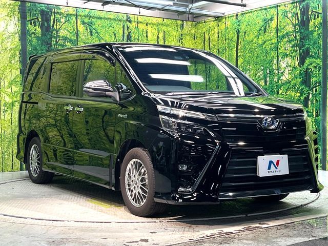 TOYOTA VOXY HYBRID 2018 Image 31