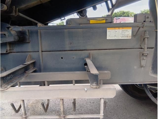 HINO PROFIA 2016 Image 31