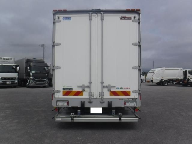 ISUZU FORWARD 2018 Image 31