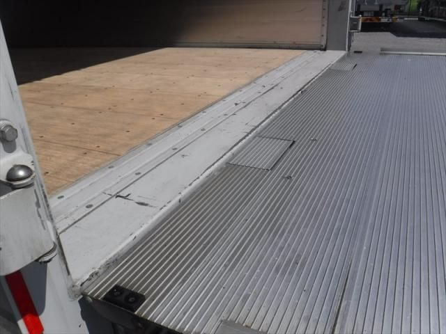 ISUZU FORWARD 2018 Image 31