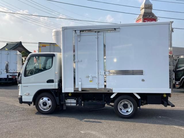 MITSUBISHI CANTER 2023 Image 31