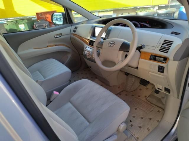 TOYOTA ESTIMA 2009 Image 31