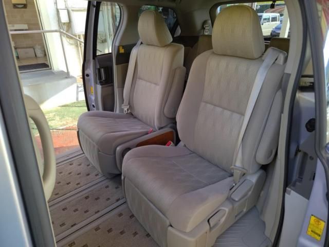 TOYOTA ESTIMA 2009 Image 31