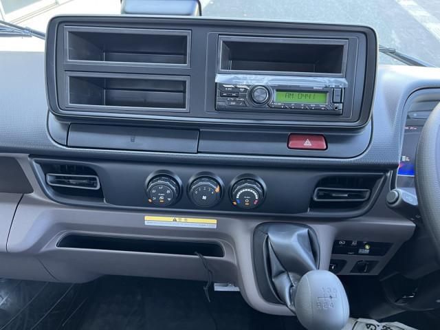 MITSUBISHI CANTER 2025 Image 31