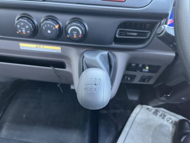 MITSUBISHI CANTER 2025 Image 31