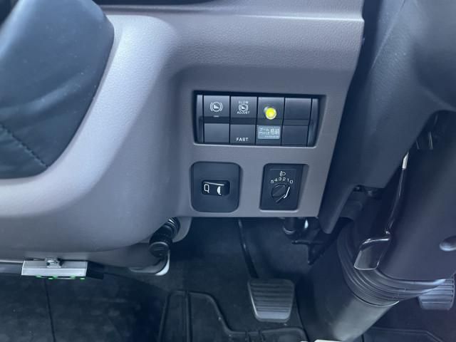 MITSUBISHI CANTER 2025 Image 31