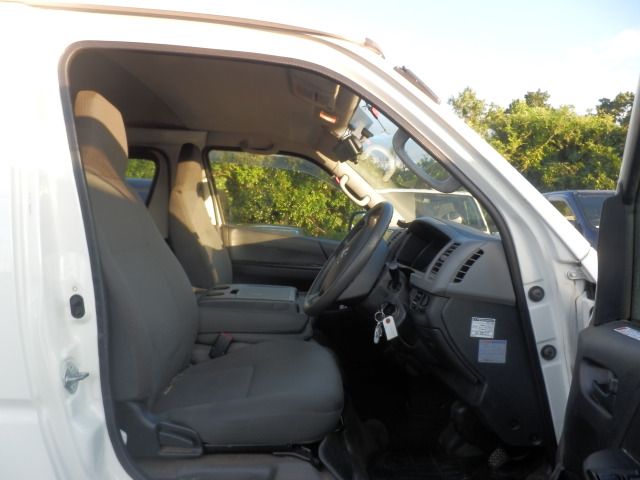 TOYOTA HIACE VAN 4WD 2013 Image 31