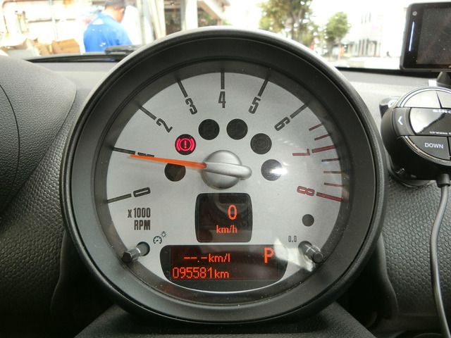 BMW MINI COOPER CROS 2014 Image 31