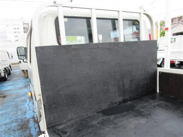 HINO DUTRO 2018 Image 31