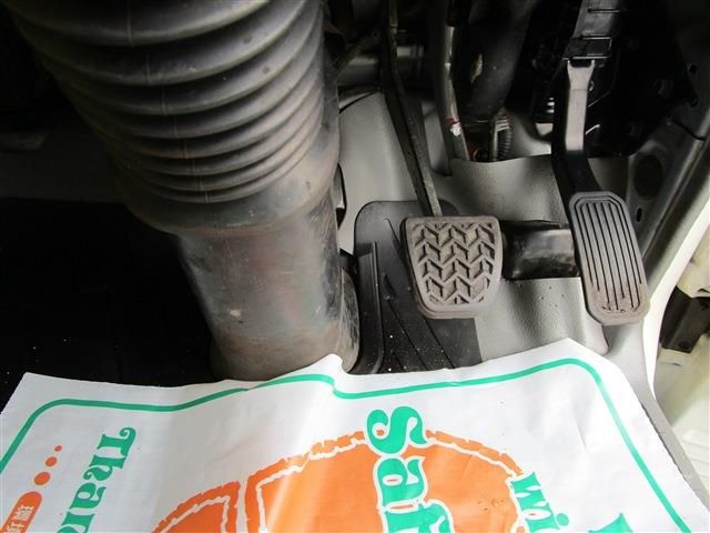 HINO DUTRO 2018 Image 31