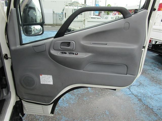 HINO DUTRO 2018 Image 31