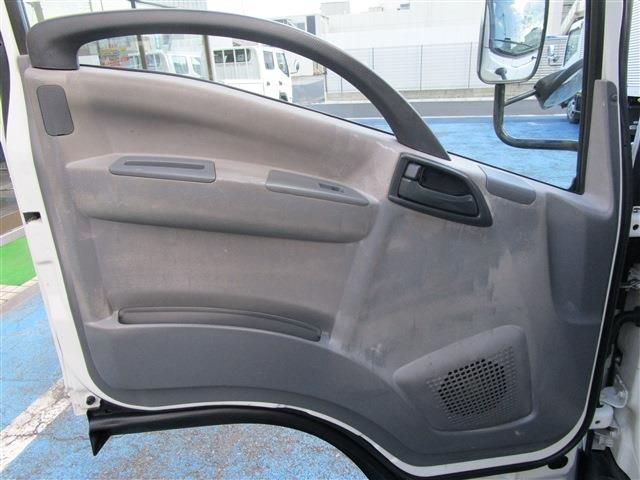 HINO DUTRO 2018 Image 31