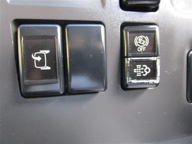 HINO DUTRO 2018 Image 31