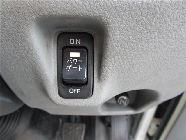 HINO DUTRO 2018 Image 31