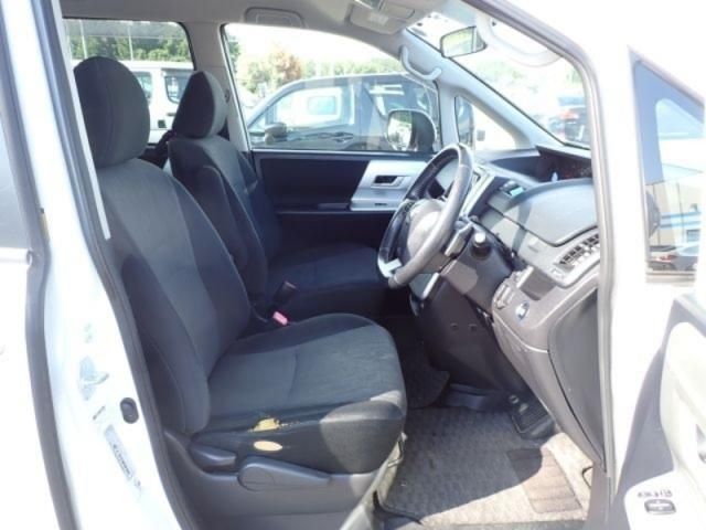 TOYOTA NOAH 2010 Image 31