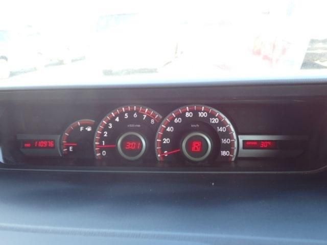 TOYOTA NOAH 2010 Image 31