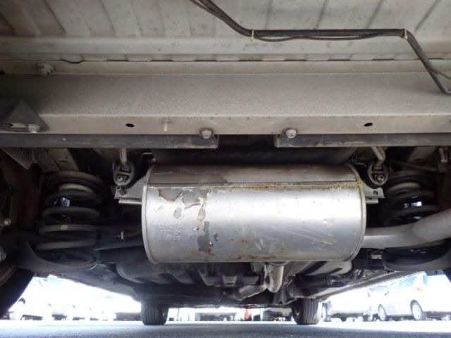 TOYOTA NOAH 2010 Image 31