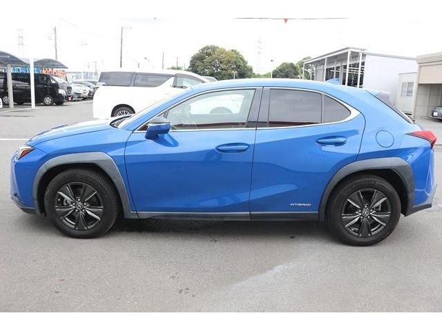 TOYOTA LEXUS UX250H 2020 Image 31